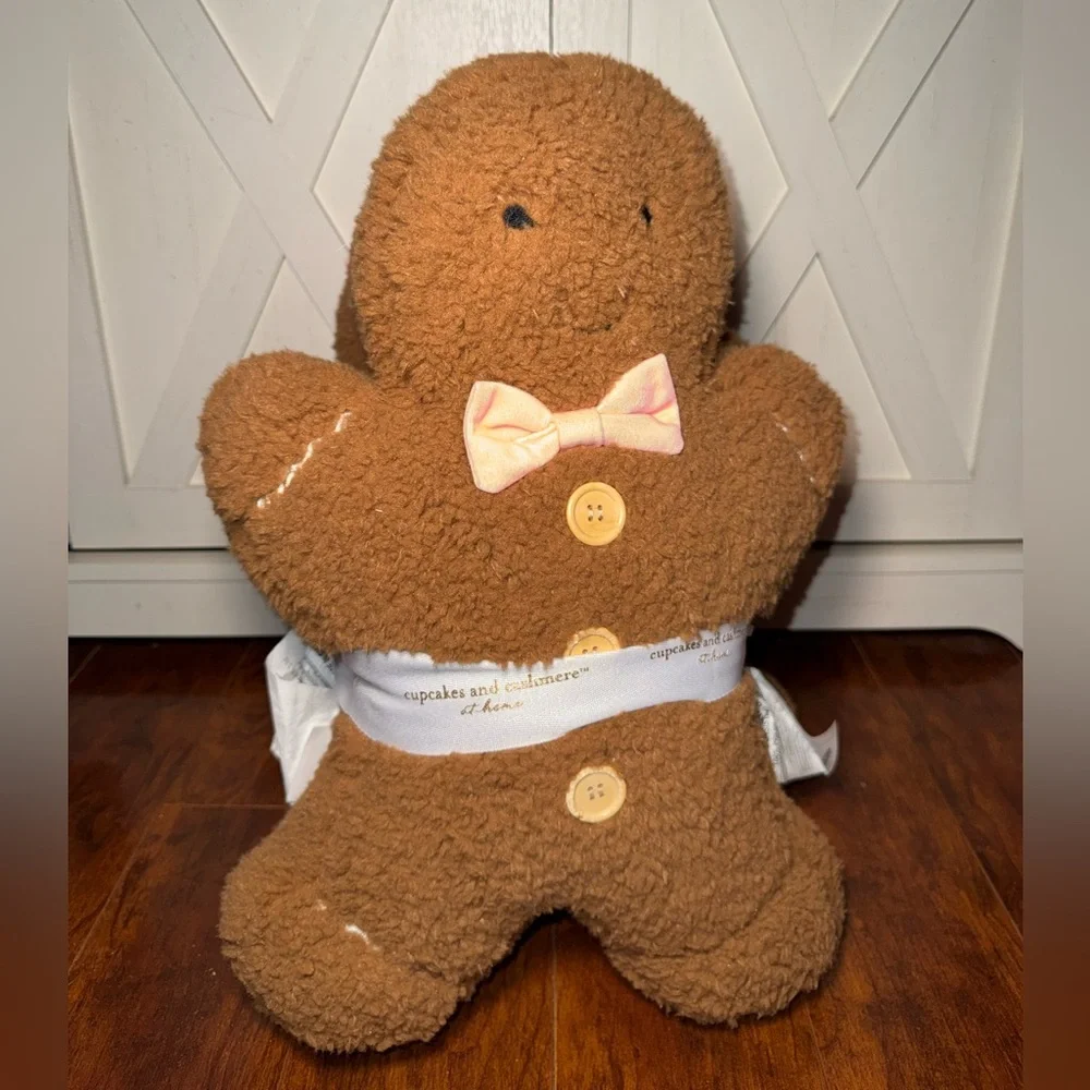Cupcakes & Cashmere Plush Gingerbread Couple Pillows Set of 3